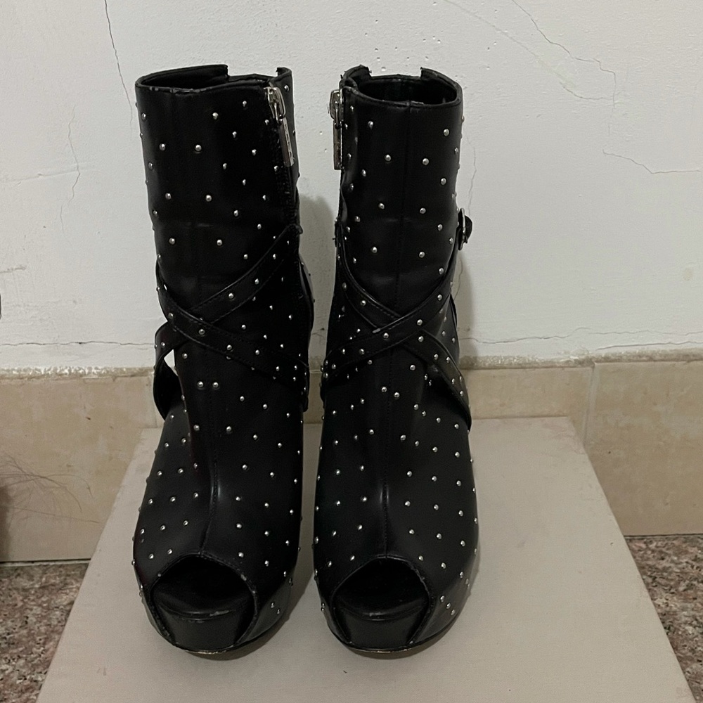 Bebe Sandals